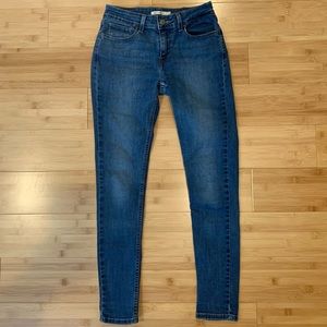 Levi’s 535 Super Skinny Jeans